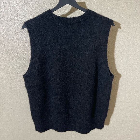 Sold  - Picture 2 of 6